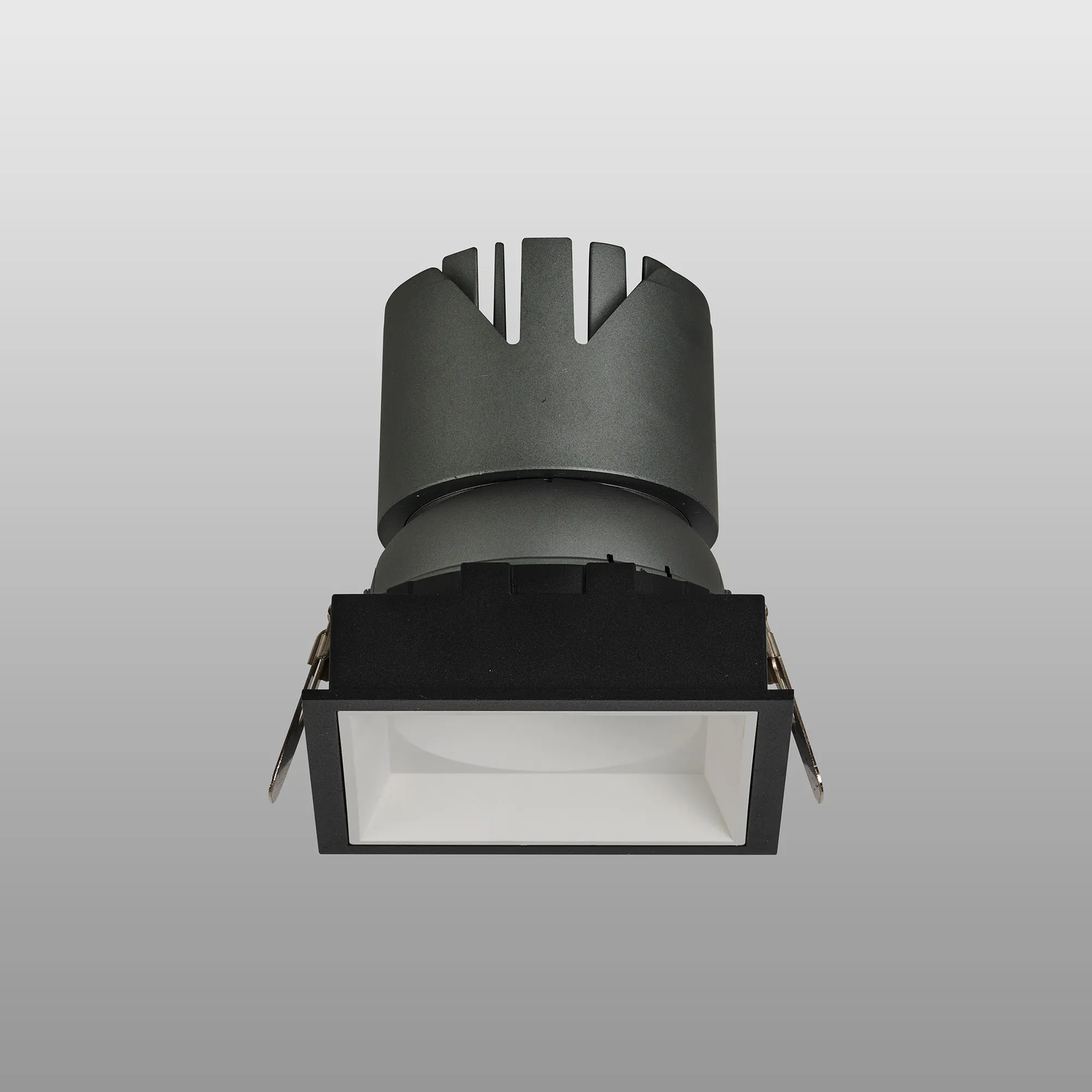 Belza 18-20W Recessed Ceiling Luminaires Dlux Round Recess Ceiling